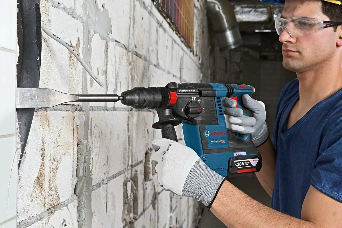 Как использовать перфоратор. Перфоратор bosch gbh 3-28e. bosch gbh 18v-28 dc перфоратор аккумуляторный 3,4 дж (. bosch gbh 240 (0 611 272 100), 790 вт. перфоратор bosch gbh 5-40 dce 0.611.264.000.