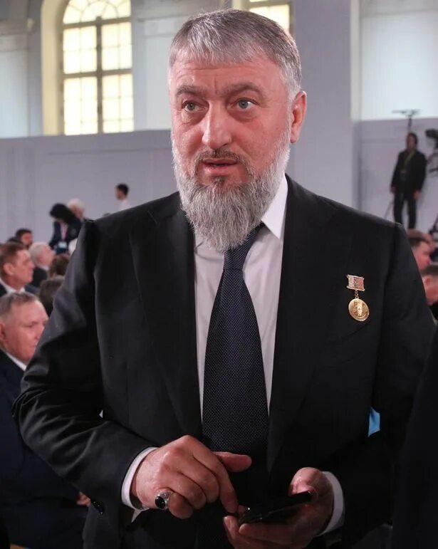 Делимханов керимов кровная. Кадыров и делимханов.
