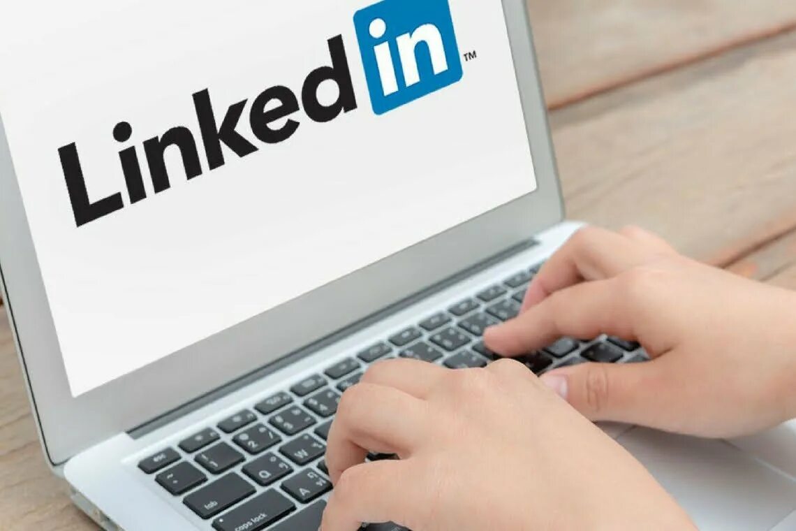 Линкедин это. Linkedin социальная сеть. картинки для linkedin. профессиональные социальные сети. картинка для линкедин.