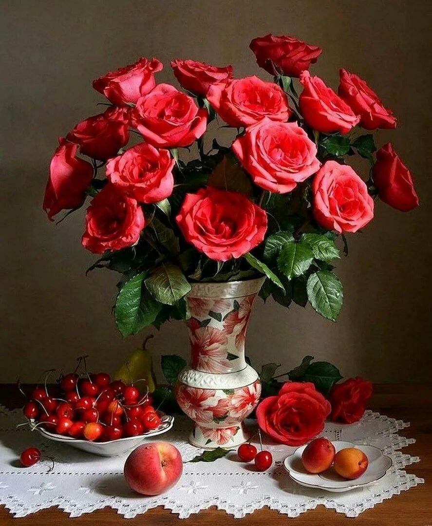 Красивые цветы в вазах. Розы в вазе. Натюрморт с розами. Красивые натюрморты с розами.