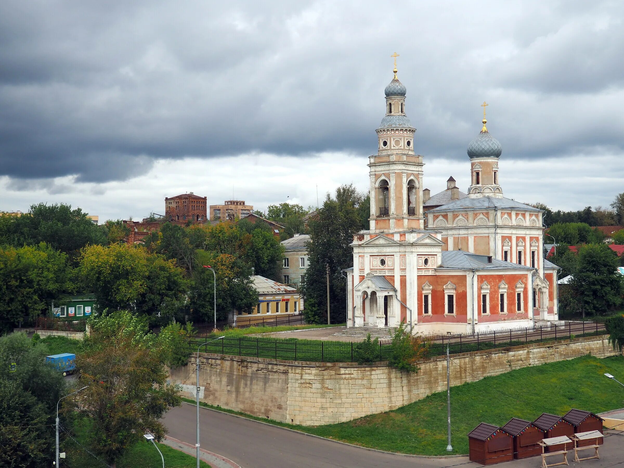 Успенская Церковь (Серпухов). Серпухов примечательности. Главная достопримечательность Серпухова.