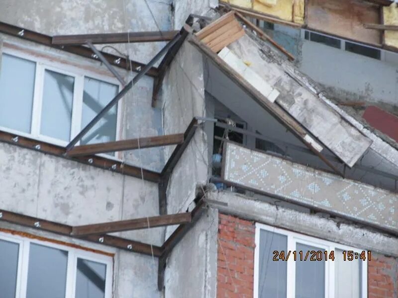 Крепление балконной плиты. Балкон в панельном доме. Усиление балкона. Металлический каркас балкона. Как крепится балкон