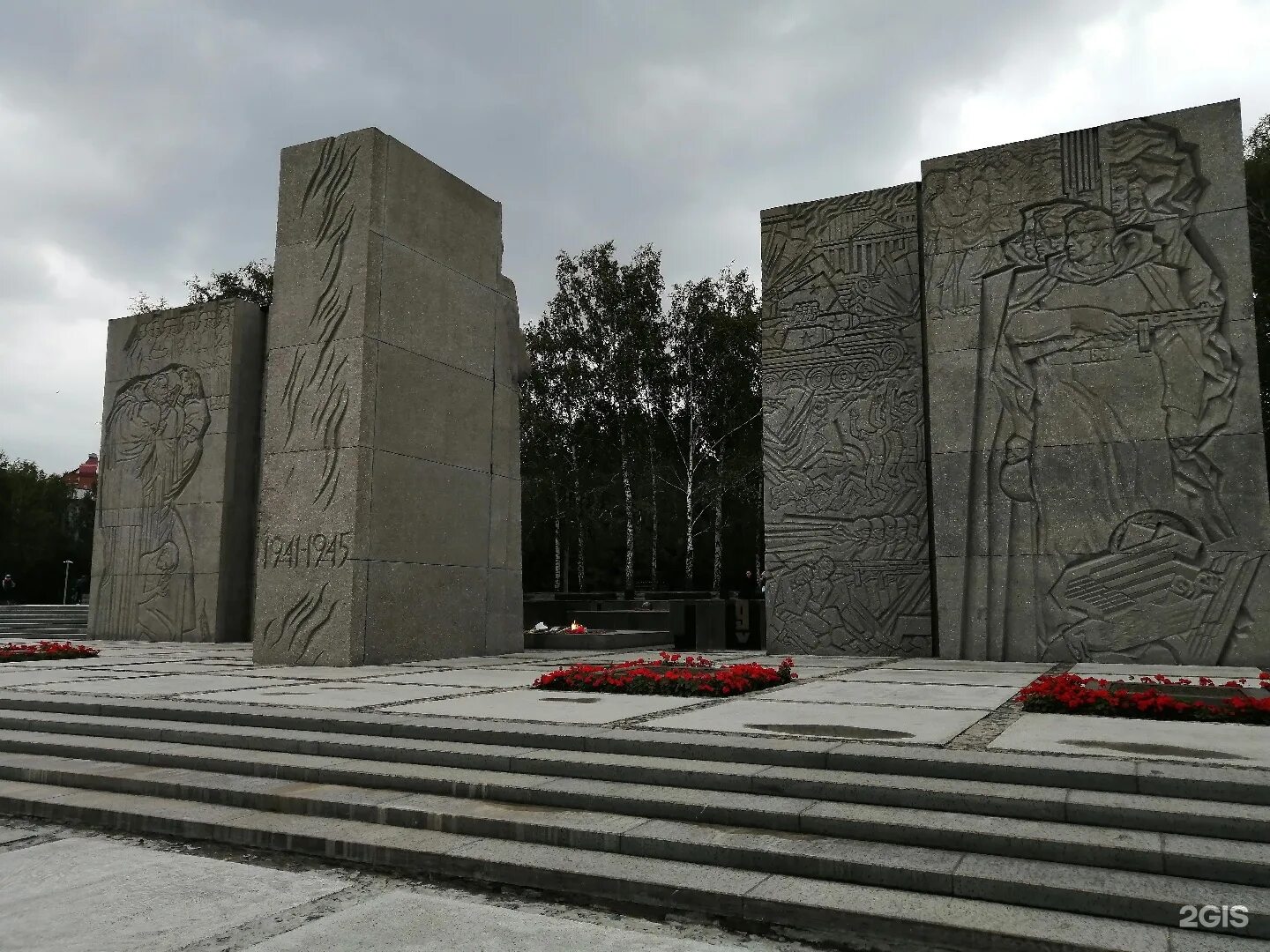 монумент славы новосибирск история. монумент славы новосибирск. мемориальный комплекс монумент славы новосибирск. монумкент славы новосиб. монумент славы краснообск.