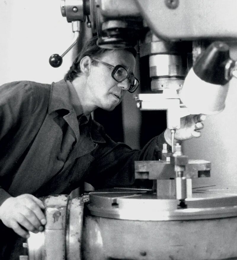 Токарь. Токарь мытищи. Токарь предприниматель. Токарь мытищи. Токарь мытищи.