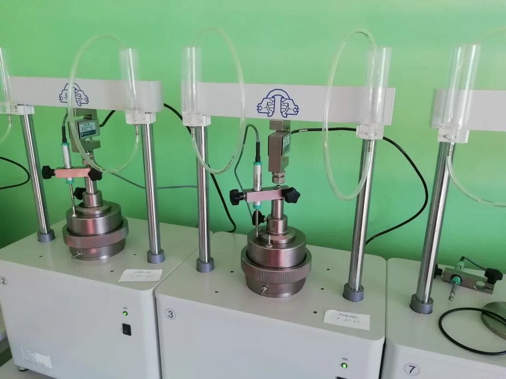 Оборудование лаборатории. Лабораторные методы испытания грунтов. Грунтовая лаборатория. 10. Компрессионные приборы асис.