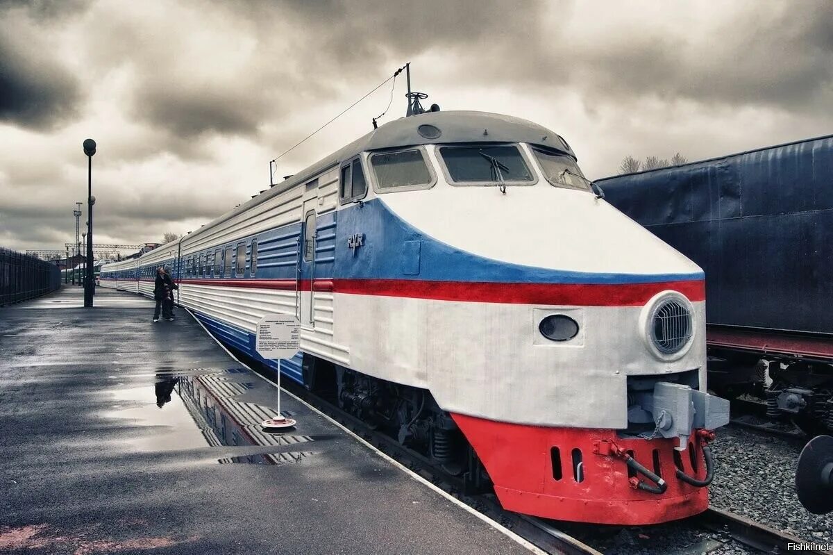 Поезд р 2. Скоростной электропоезд эр200. электропоезд ссср. эр200.. вагон эр200. электровоз эр 200.