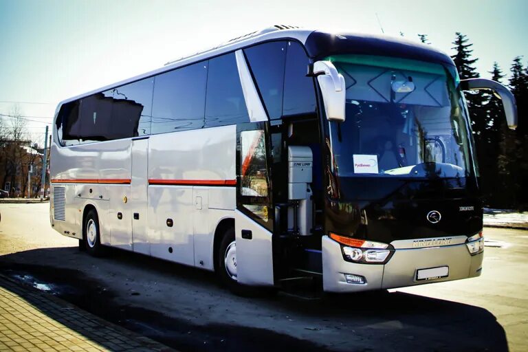 Аренда автобуса нижний. Автобус ютонг 45 мест. Хайгер 35 мест. Аренда автобуса нижний. Автобус хигер 50 мест.