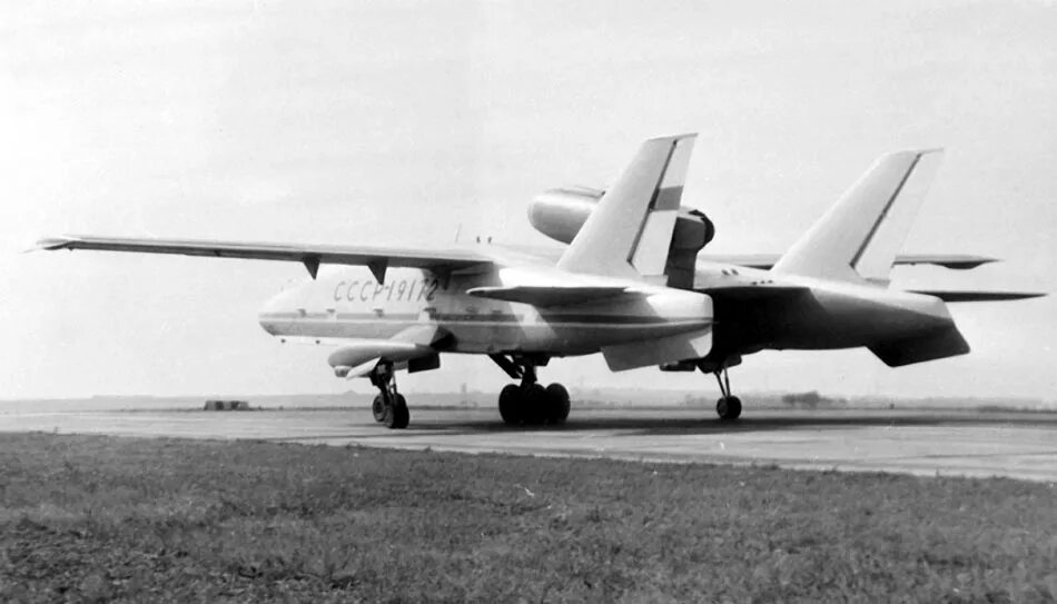 Бартини вва. Самолет бартини вва-14. самолёт-амфибия вва-14. бартини бериев вва-14 самолет-амфибия. амфибия вертикального взлета вва-14.