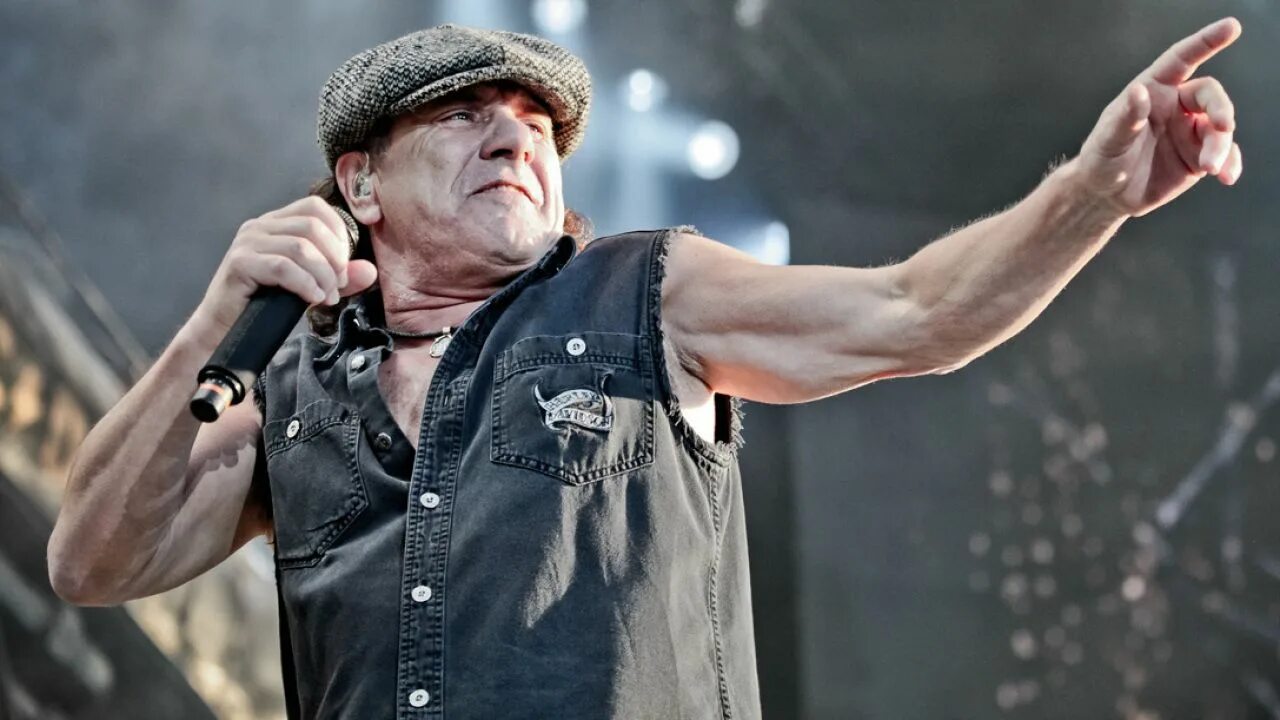 Брайан джонсон биохакер. Брайан Джонсон AC/DC. Брайан Джонсон AC/DC 2021. Брайан Джонсон AC/DC 2020. Солист AC DC.