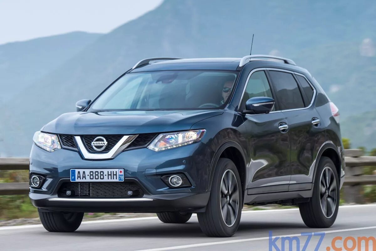 Купить ниссан х 2014. Ниссан икстрейл 2015. Nissan x-Trail 2015. Nissan x Trail т32 синий. Ниссан Икс Трейл 2015.