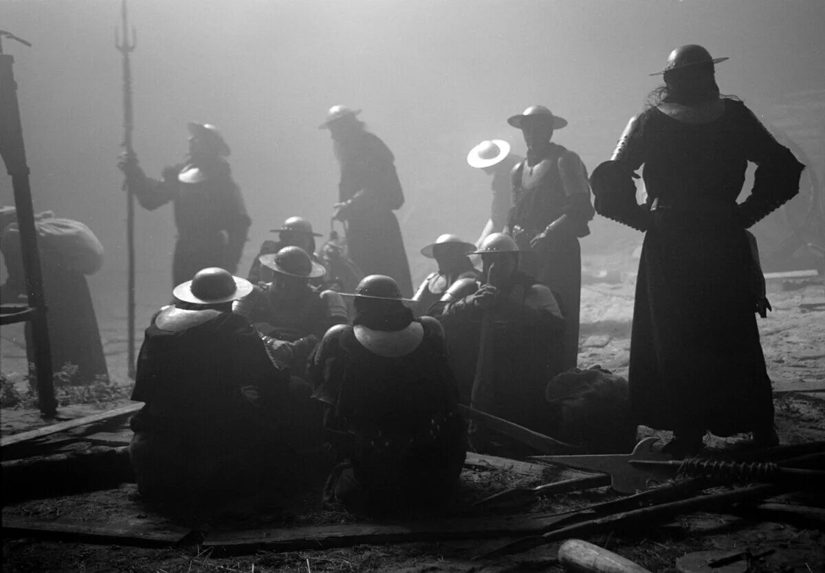 трудно быть богом алексея германа. трудно быть богом фильм 2013 кира. трудно быть богом 2013 отзывы. наталья мотева трудно быть богом. князь румата.