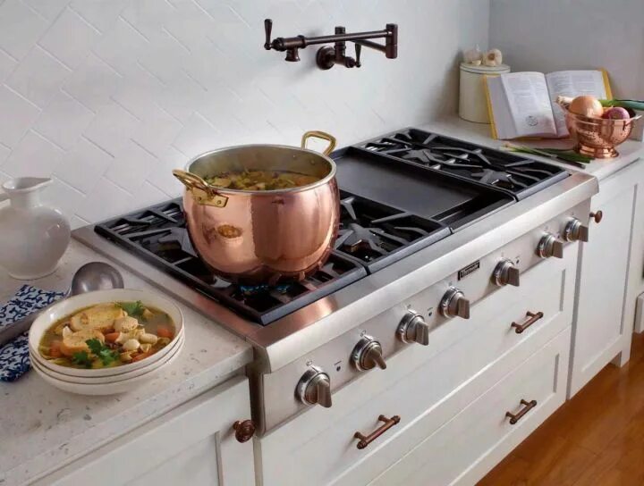 Gas stove (газовая плита) бишкек. Электрическая плита. Газовая плита с духовым шкафом ilve m127dne3. Белая электрическая плита в интерьере кухни. Плита.
