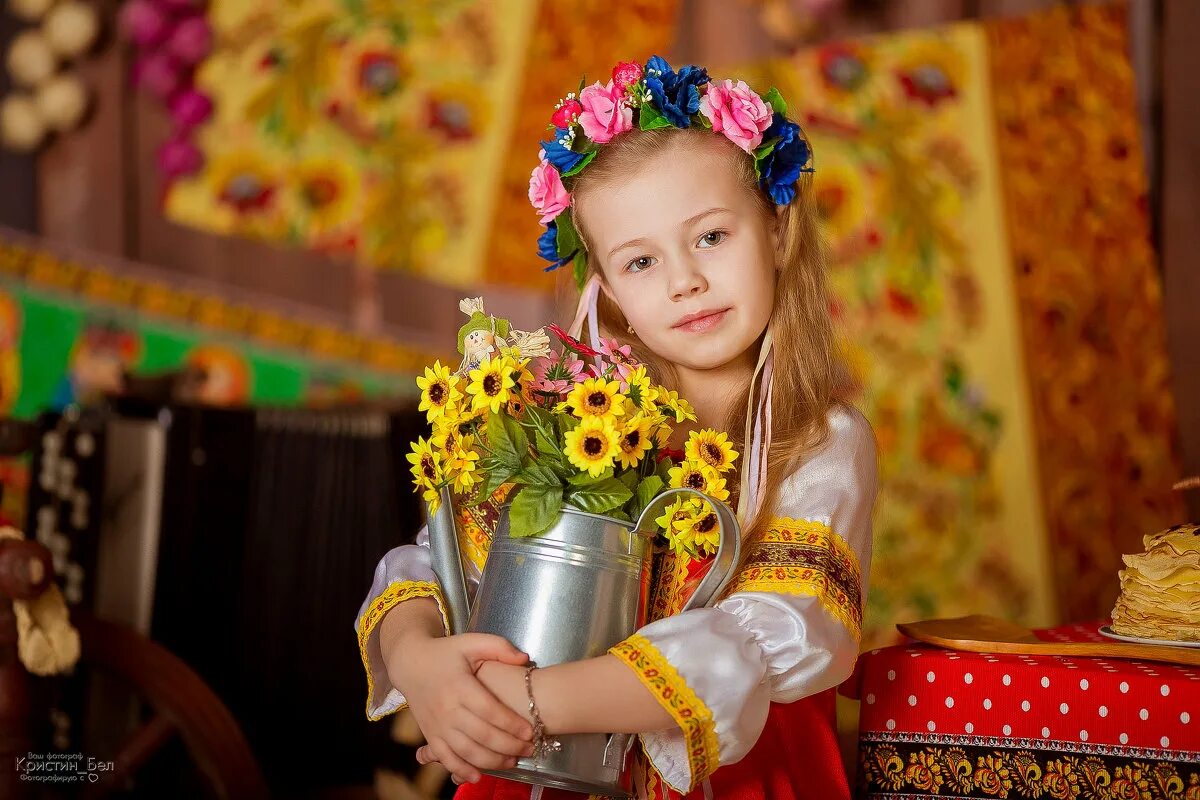 Славянские дети. София жилина. Девочка в платке зимой. Девочка в русском платке. Красота девочки.