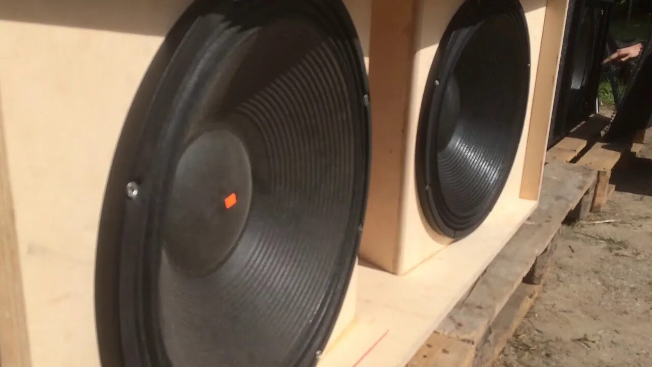 BMS 18n862. Сабвуфер эйтин саунд. Wharfedale 18 sub. Dual 18" sub Bass Cones.