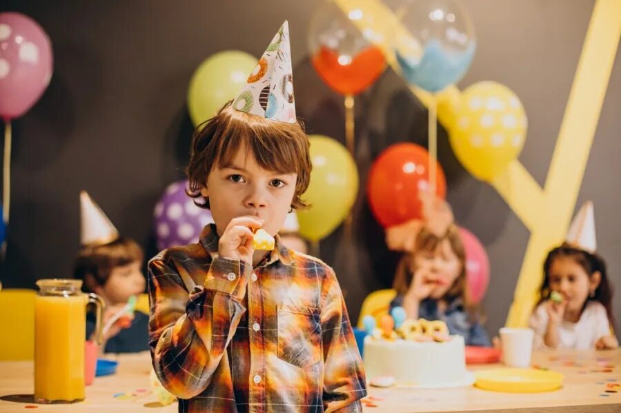 Празднование дня рождения ребенка. Kids birthday. Формула сити колпино. Детский праздник. Детское кафе для дня рождения.