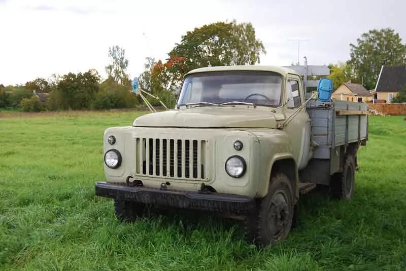 газ-53 эстония. газ 52 и газ 53. газ 52самасфал. самолет як-52. як 52 кабина.