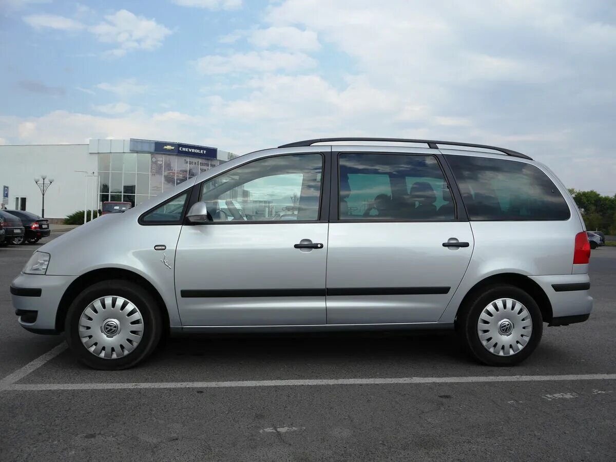 Фольксваген Шаран 2006. Фольксваген Шаран 2006 год. Volkswagen Sharan 1.9 (115 л.с.). Фольксваген Шаран серебристый. Авито фольксваген шаран купить