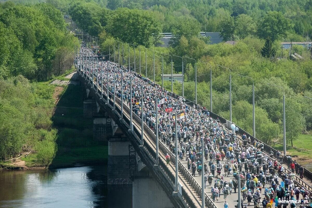 Город ход хорошем. Великорецкий крестный 2022. Крестный ход Киров 2022 Великорецкое. Великорецкий крестный ход Киров. Крестный ход Киров 2023.