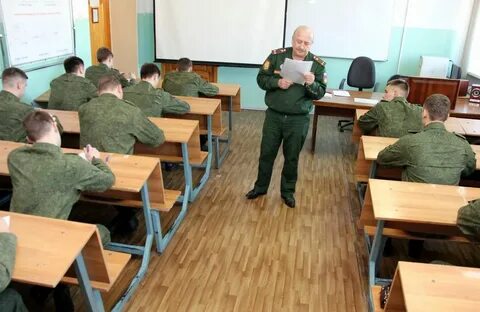 Учитель в училище