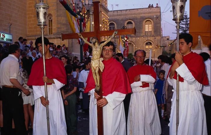 Good friday что за праздник. Великая пятница в Англии. Католическая страстная пятница в Великобритании. Страстная пятница в Германии. Страстная пятница в Англии.