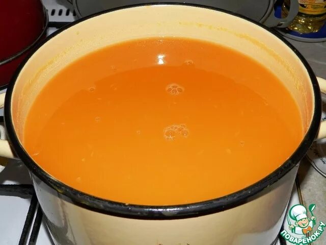 Тыквенный сок на зиму через мясорубку. Сок из тыквы. порошок из мякоти тыквы. что сделать из мякоти апельсина после отжима. на 13 литров сока из тыквы сколько сахара можно добавлять.