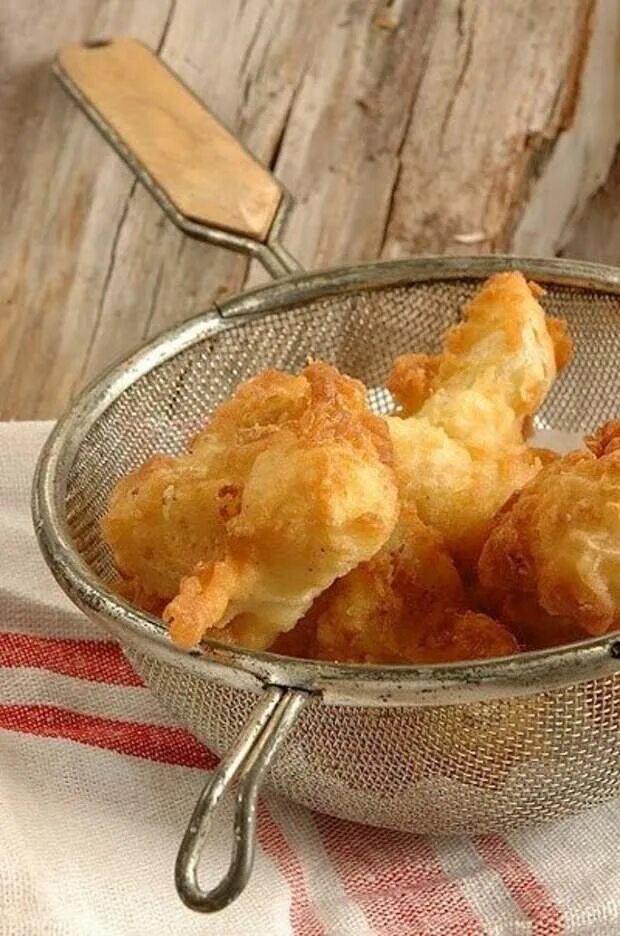Рецепты во фритюре вкусные. Цветная капуста во фритюре. фритюр. пирожки во фритюре. булочки во фритюре.