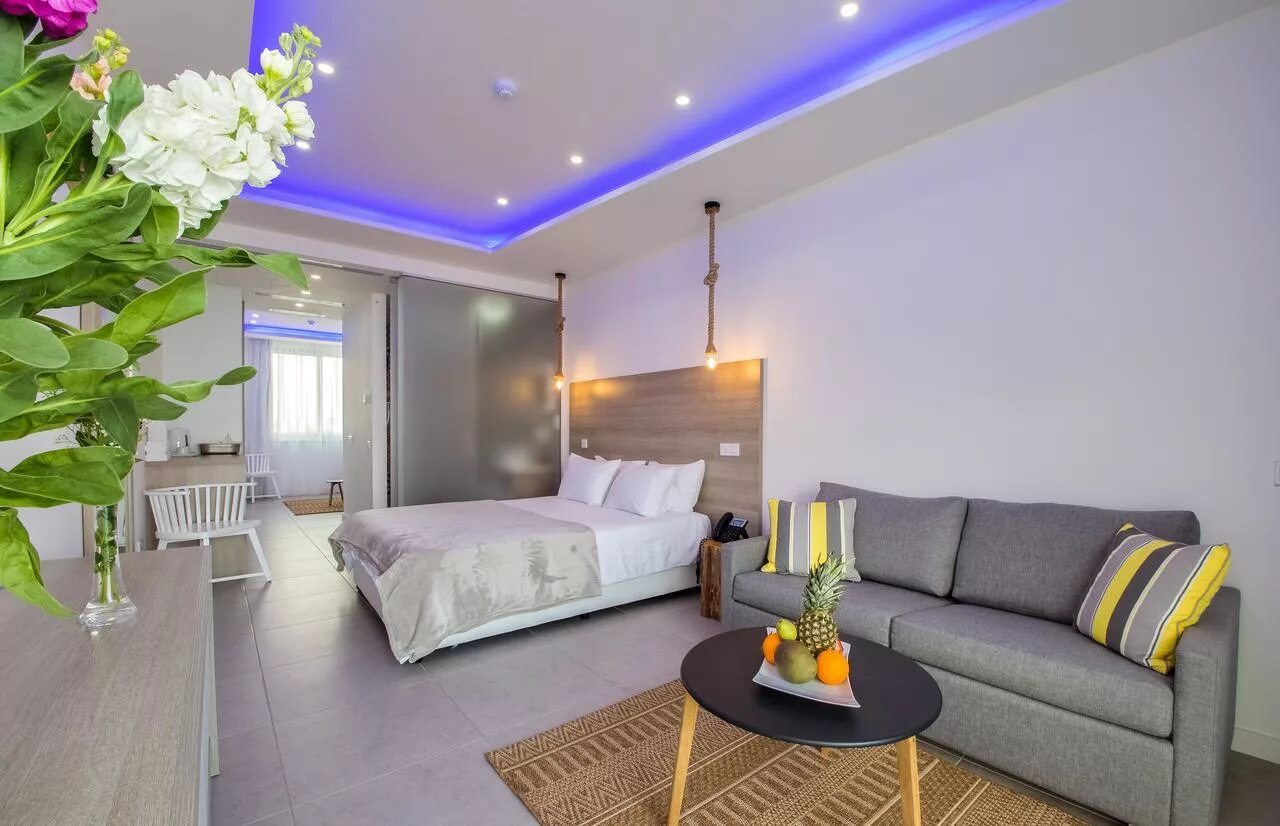 Сан холл отель ларнака. Ларнака фото 2024. Сан холл отель ларнака. Island boutique. Leonardo boutique hotel larnaca.