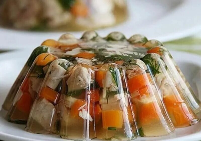 Холодец из курицы. Заливное из курицы. Заливные холодцы. Холодец фото. Красивый холодец.