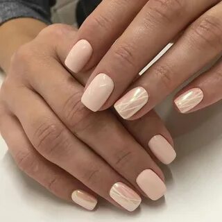 Маникюр на короткие бежевые тона