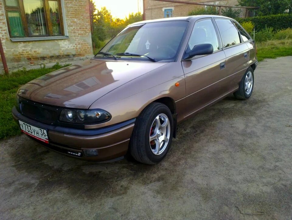 Купить опель 1997. Opel Astra f 1997 хэтчбек. Opel Astra f 1997.