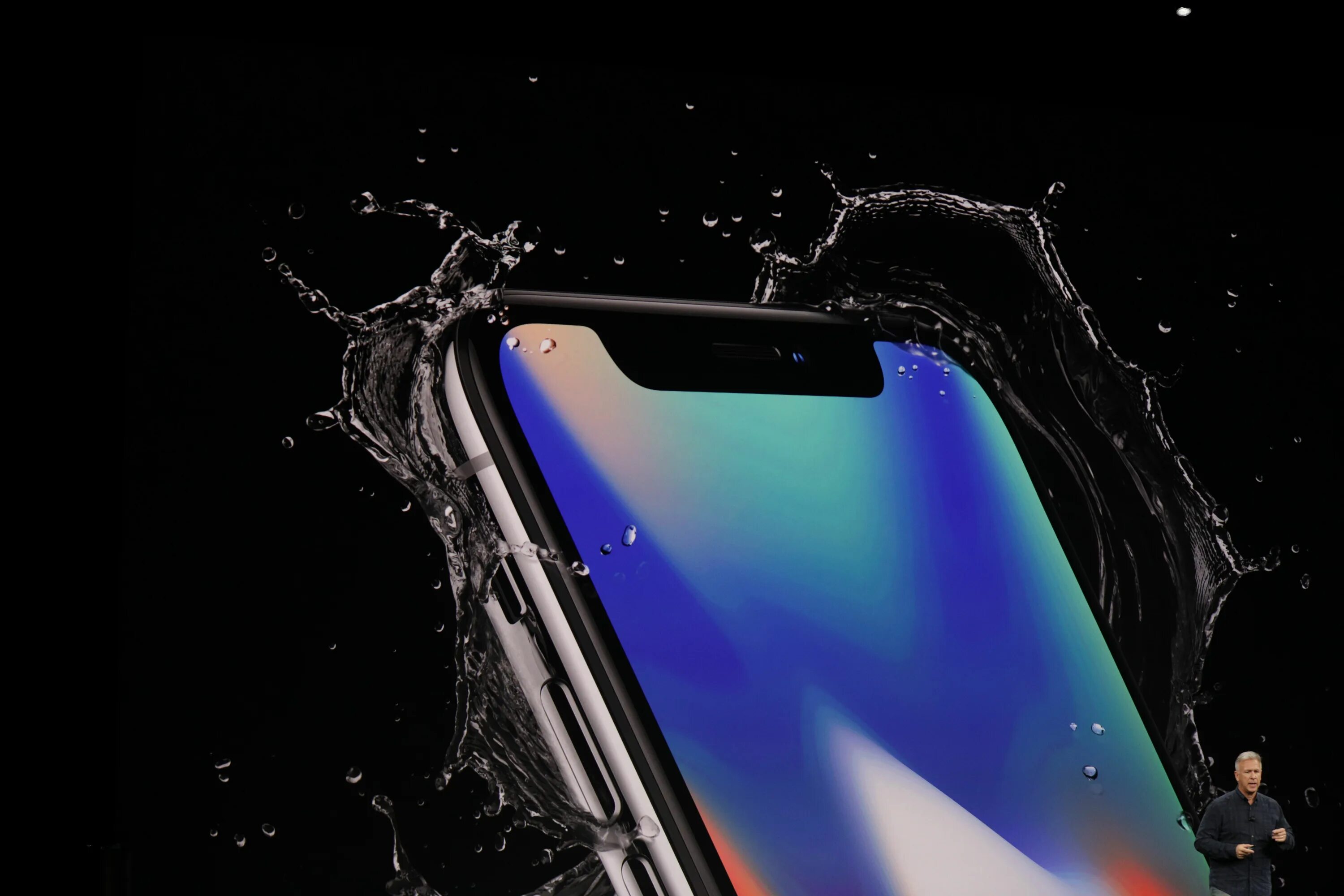 Айфон 11 попала вода. Iphone x. Смартфон в воде. Айфон в воде. Iphone с брызгами.