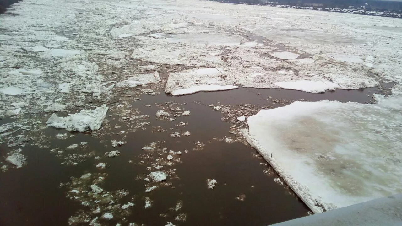 Уровень воды в реке сухона. Ледоход Великий Устюг. Ледоход на Сухоне. Великий Устюг ледоход 2016. Наводнения на Сухоне.