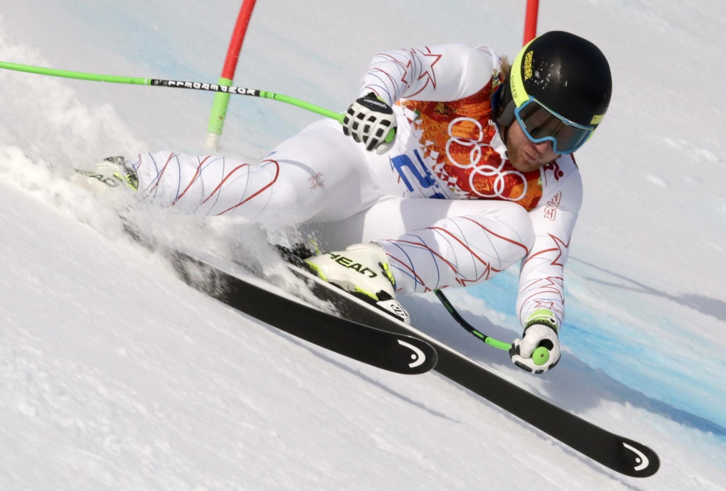 Дисциплина лыж. Горнолыжный спорт комбинация. Горные лыжи. Супер комбинация горнолыжный спорт. Горные лыжи дисциплины.
