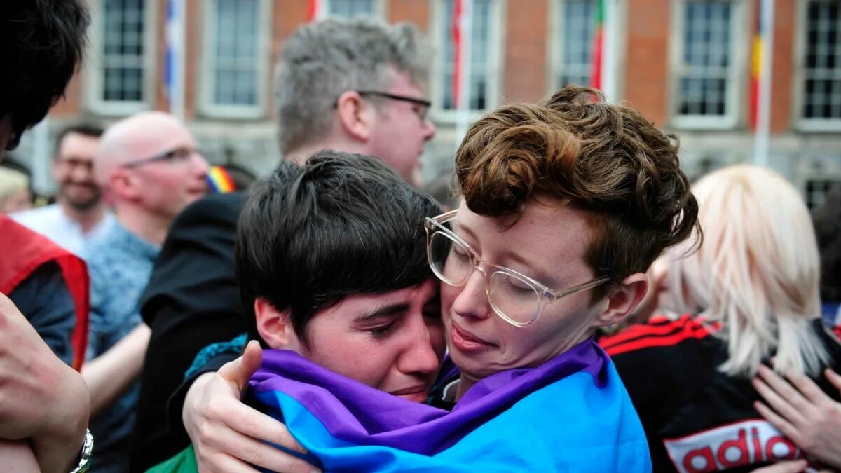 Греция однополые браки. Гейсоюз. Греция однополые браки. Греция однополые браки. Гомо свадьба.