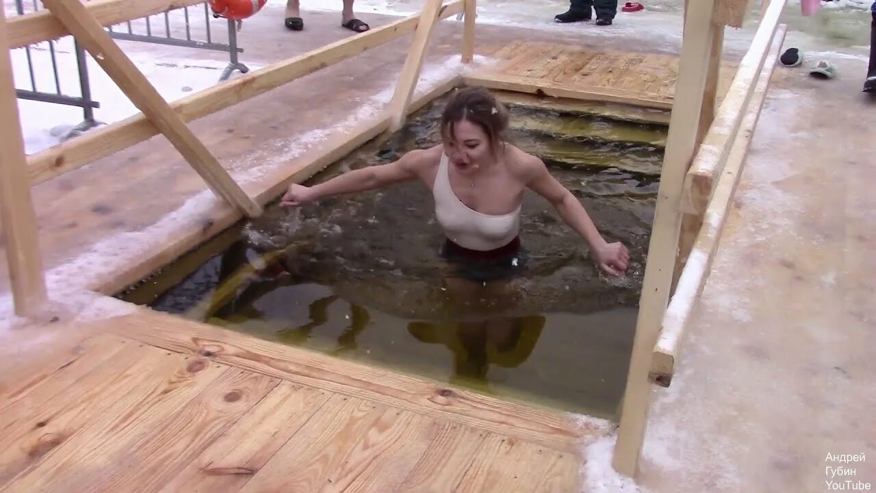 Конаково крещение 2022 купели. Крещение 2022 с праздником. Купель 2022 крещенская. Крещенские купания. Крещение 2022 видео.