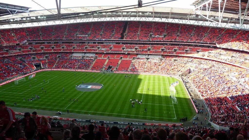 Стадион Уэмбли в Лондоне. Стадион Уэмбли 2012-13. Wembley capacity. Wembley Stadium capacity. Стадион по английски