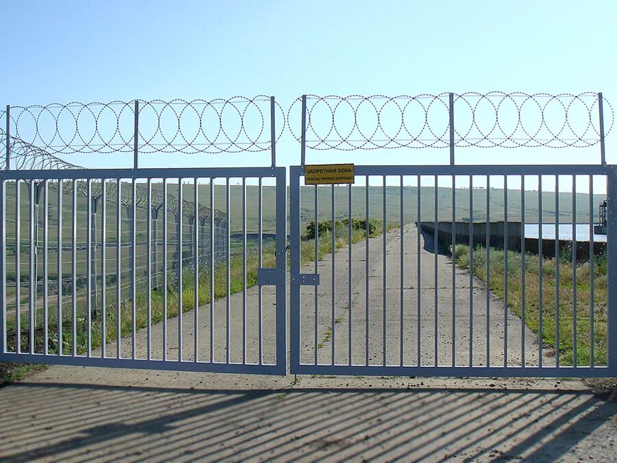 Ворота распашные вр 3030 ух л1. Ворота распашные махаон-с150 дабр. Ворота вр-1. Ворота вр30х30-ухл1. Ворота распашные вр 3030 ух л1.