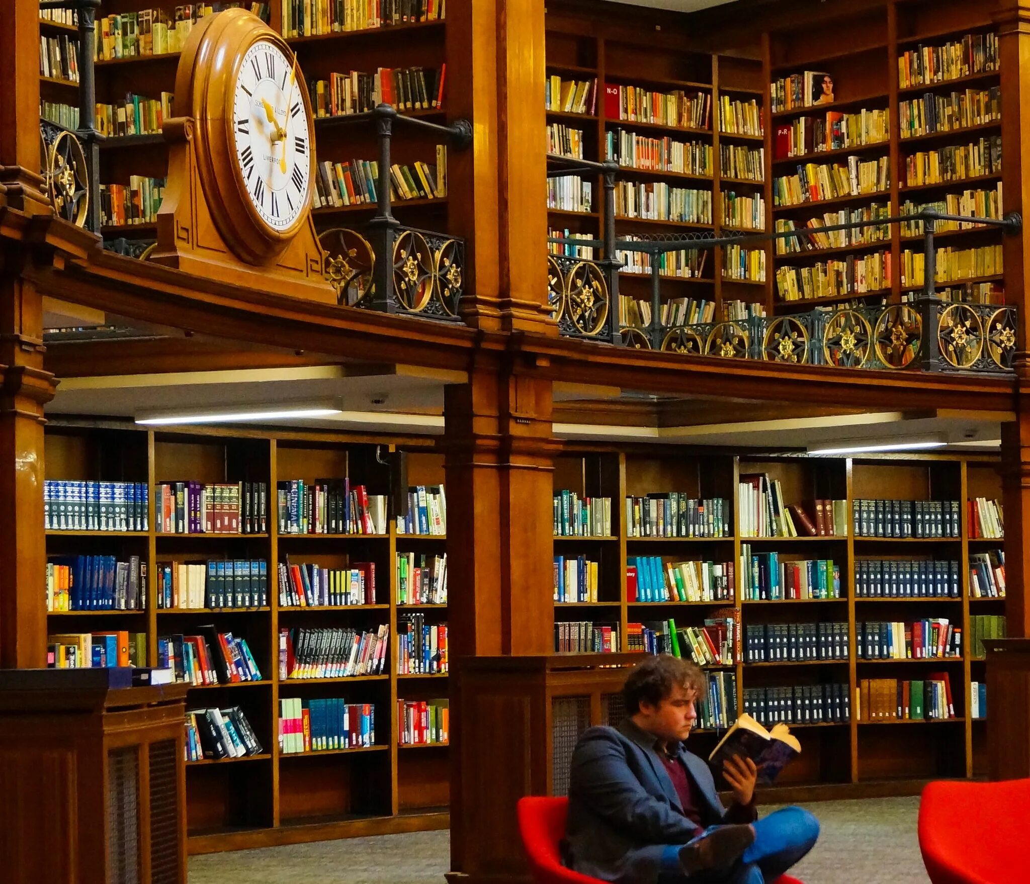 Какая сегодня библиотека. Библиотека. Библиотека будущего. Библиотека картинки. Современный читальный зал библиотеки.