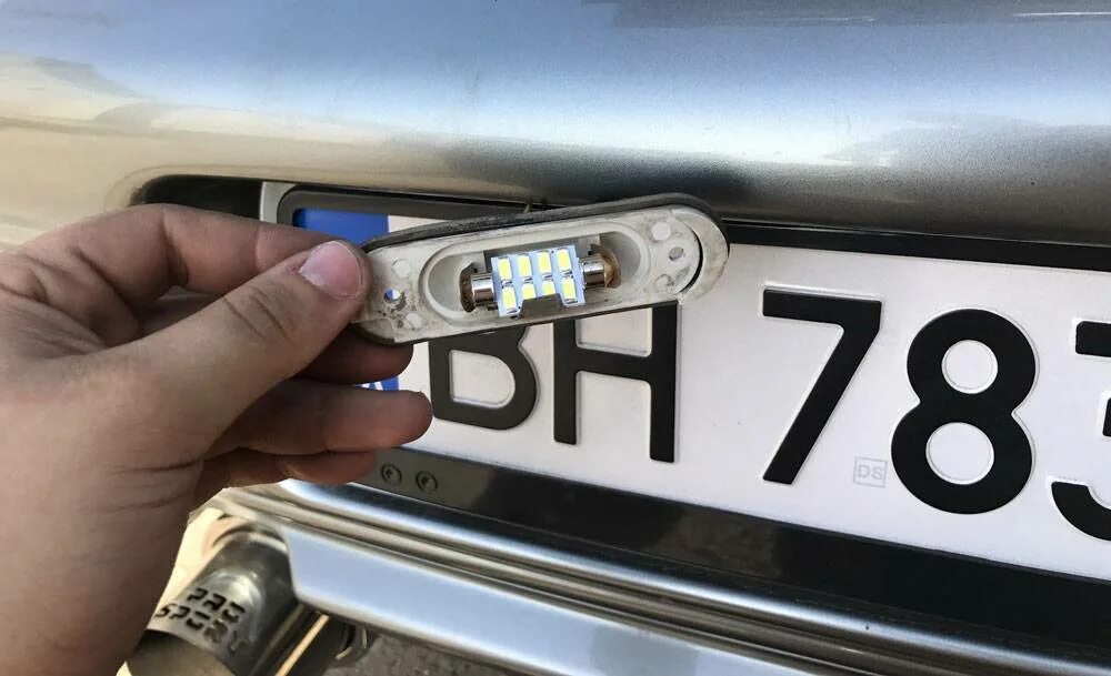 Лампочки подсветки номера ВАЗ 2112. Лампочки подсветки номера 2112. Лампа подсветки номера ВАЗ 2112. Лампа подсветки номерного знака ЛК 200