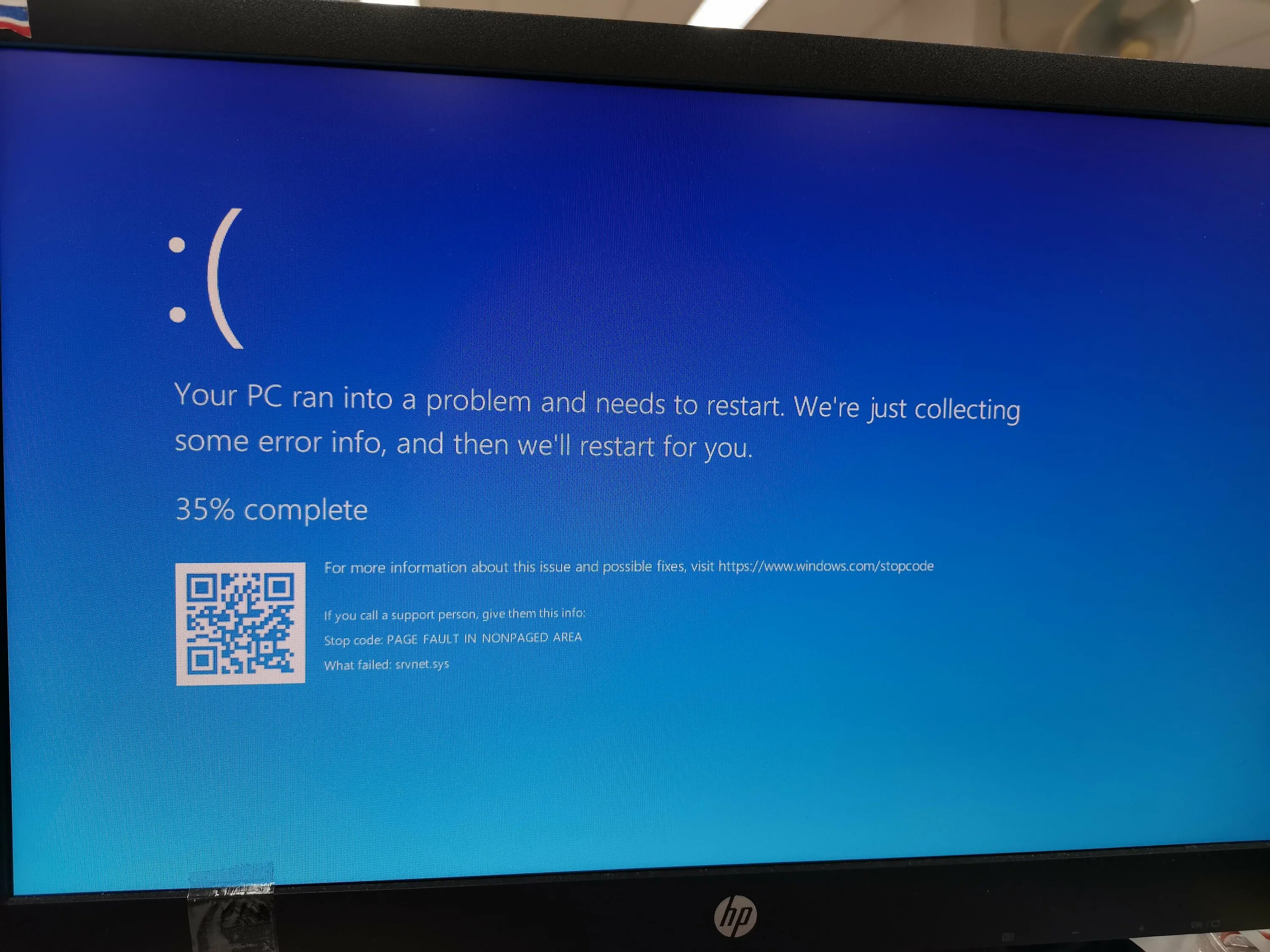 Проблема stopcode windows 10. Синий экран смерти. синий экран при запуске windows 10. решить проблему синего экрана. bsod на мониторе.