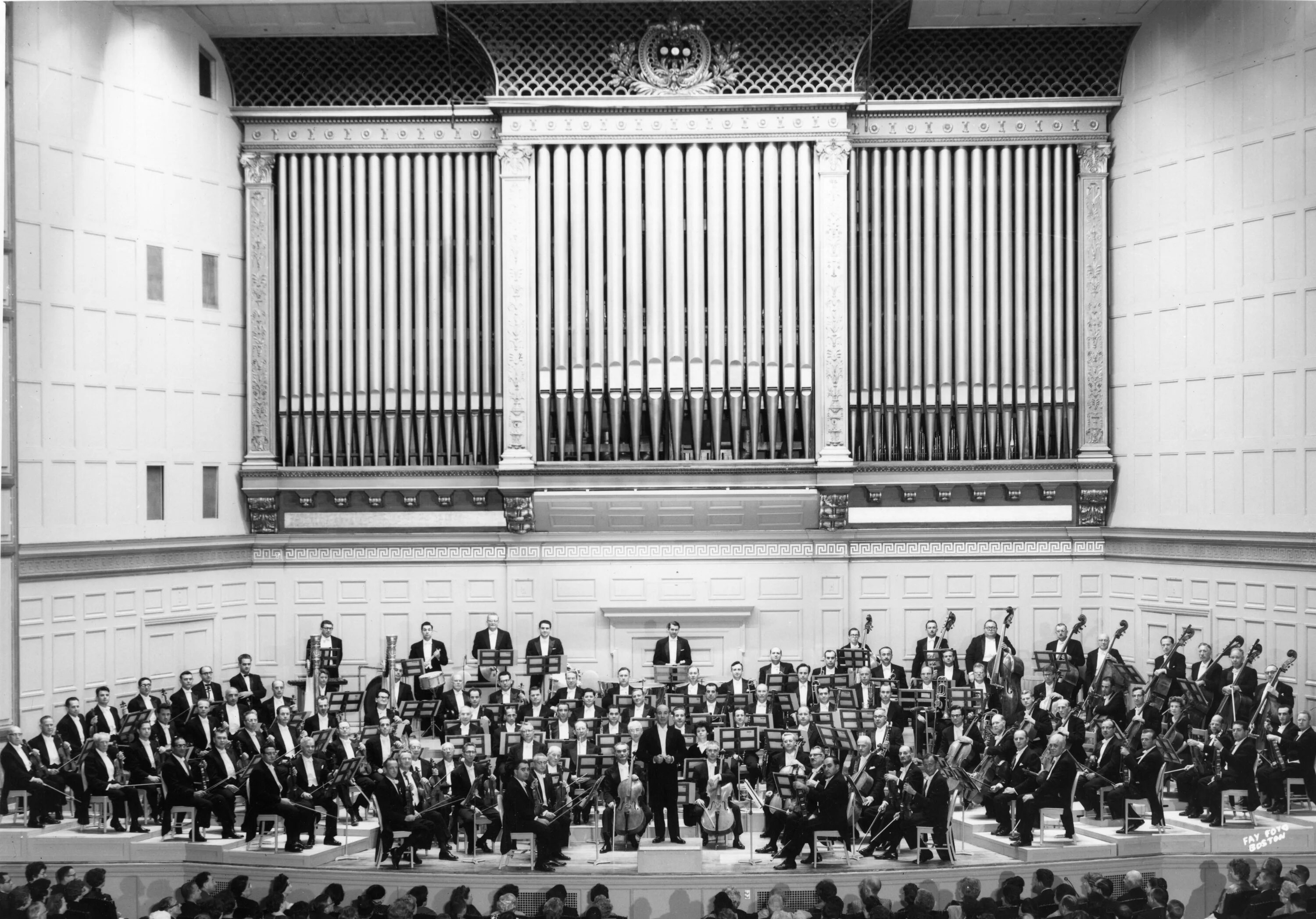 Бостонский Симфони-Холл. Бостонский симфонический оркестр 1930. Симфония в Париже. Симфония (1964). Траурный марш бетховена