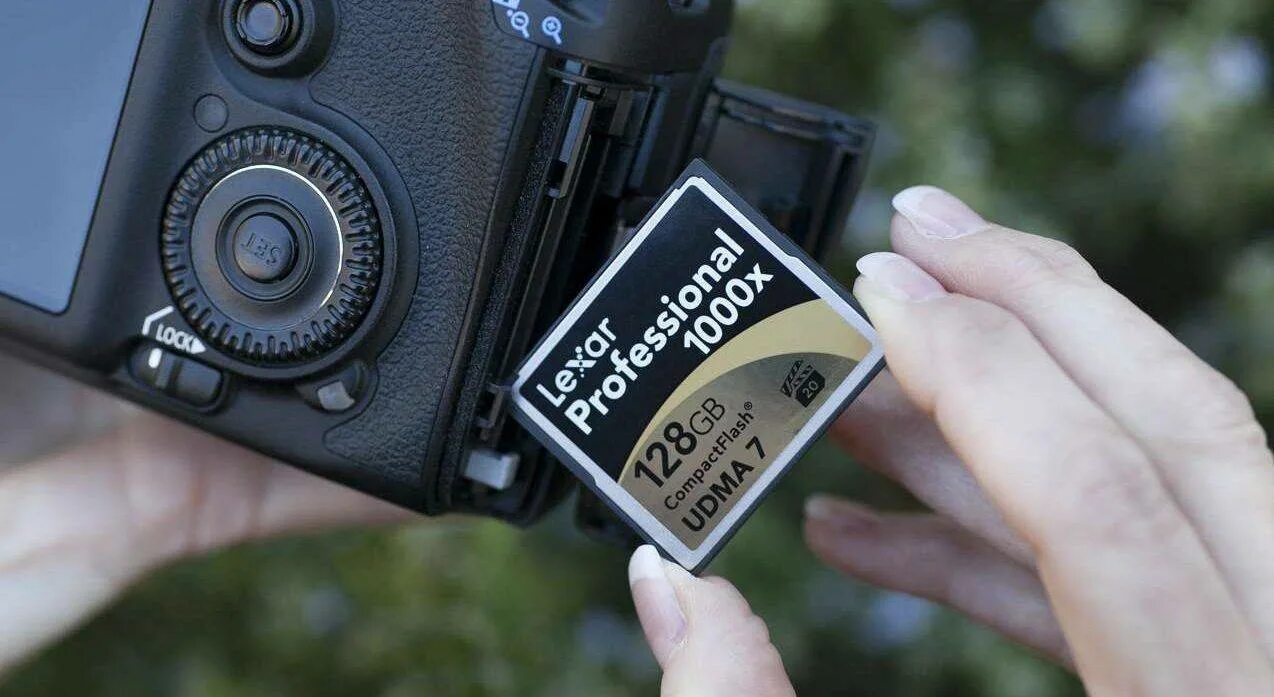 Устройство памяти фотоаппарата. Карта памяти для canon 5d mark ii. флешка для canon 5d mark ii. карта памяти в фотоаппарате canon 50d. canon 5d mark 2 карта памяти.