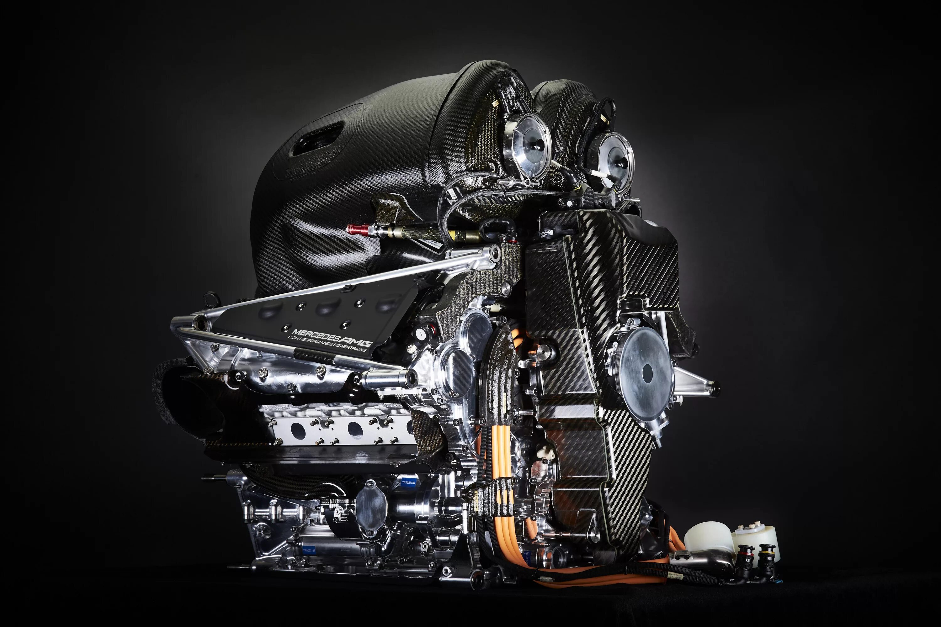 Мотор Mercedes AMG f1. Двигатель Mercedes f1. F1 Mercedes engine. Мотор болида f1. Двигателя брауна