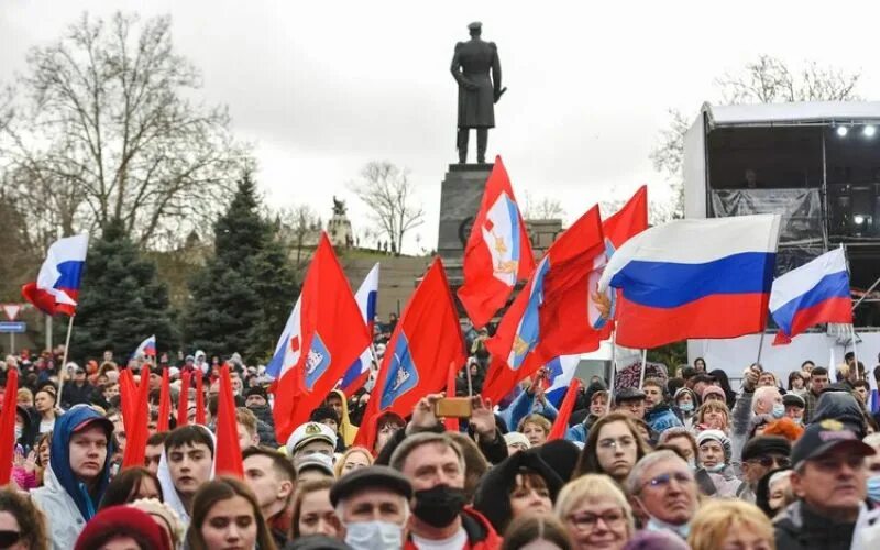 Дети россии севастополь. Митинг площадь Нахимова в Севастополе 2014.