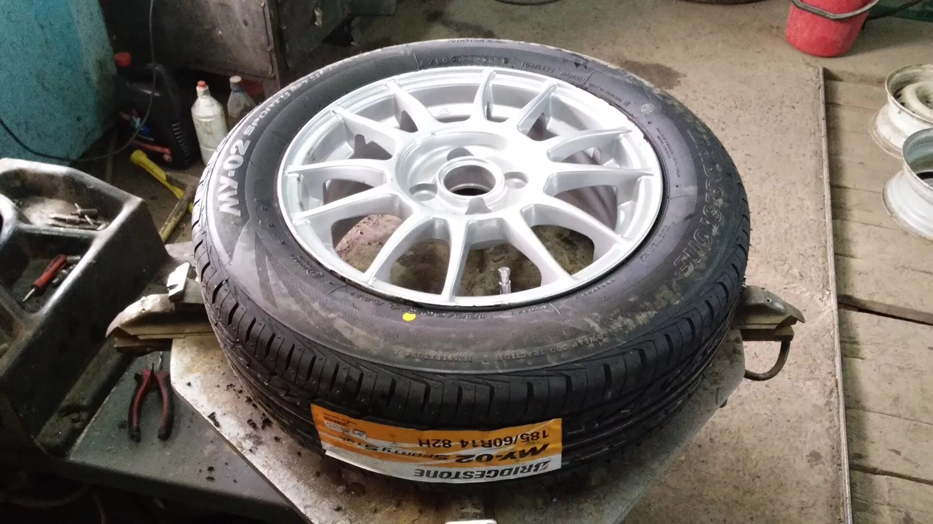 Калина шины 185/60 r14. 185/60 R14. Калина 2 шины 185х65х15. 185/70 R14 Bridgestone my-01.