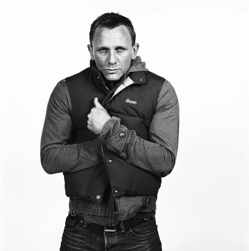 Дэниел крейг фото. Daniel craig 007. Дэниел крейг актер. Daniel craig. Дэниел крейг хот.