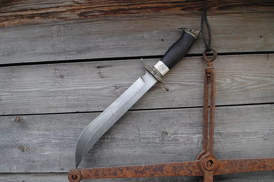 Игрушечный нож. Кинжал пирата. Нож стилет пират. Нож "пластунский", сталь тигельный булат, рукоять граб, литье мельхиор. Нож pirat 1200b.