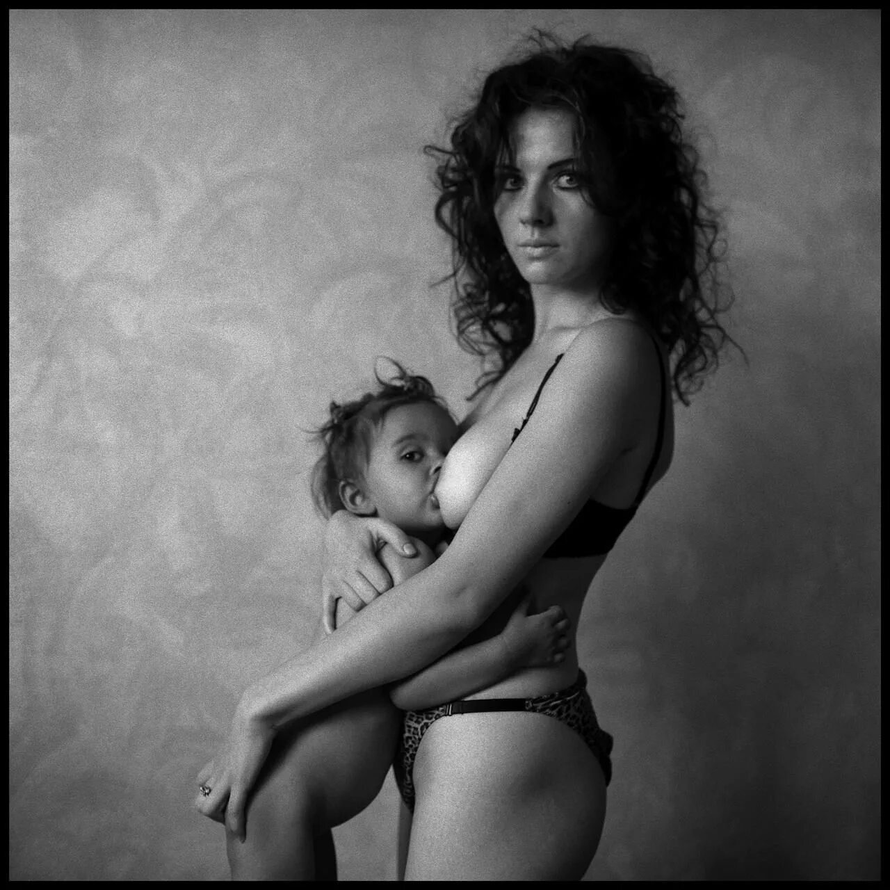 Фотопроект Джейд Билл. Фотограф Джейд Билл Breastfeeding. Monika Redzisz. Красивые мамки с сыном русские