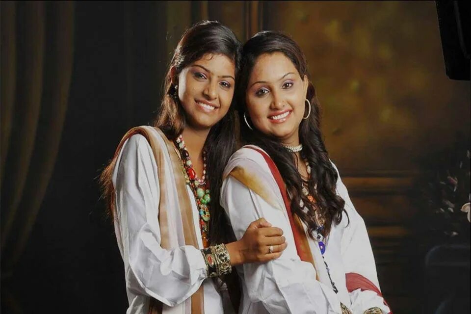 Джиоти Nooran. Nooran sisters. Nooran sisters Султана Нуран. Sisters индий Nooran Индия.