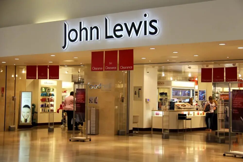 John lewis магазин в лондоне. Магазин john. Магазин john lewis oxford street. Магазины debenhams и john lewis и british hom. Магазин john lewis oxford street.